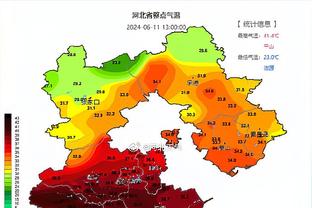 与梅西合影、握手，小球迷开心得蹦蹦跳跳